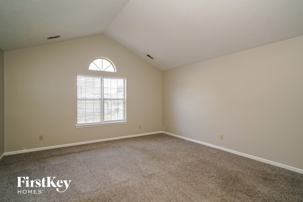 10145 Park Valley Dr - Photo 7 of 15