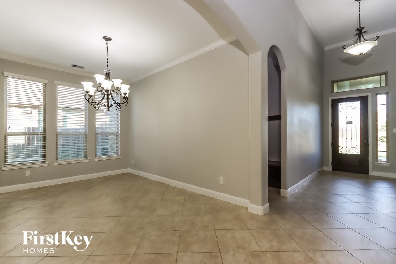 24107 Newberry Bend Drive - Photo 5 of 15