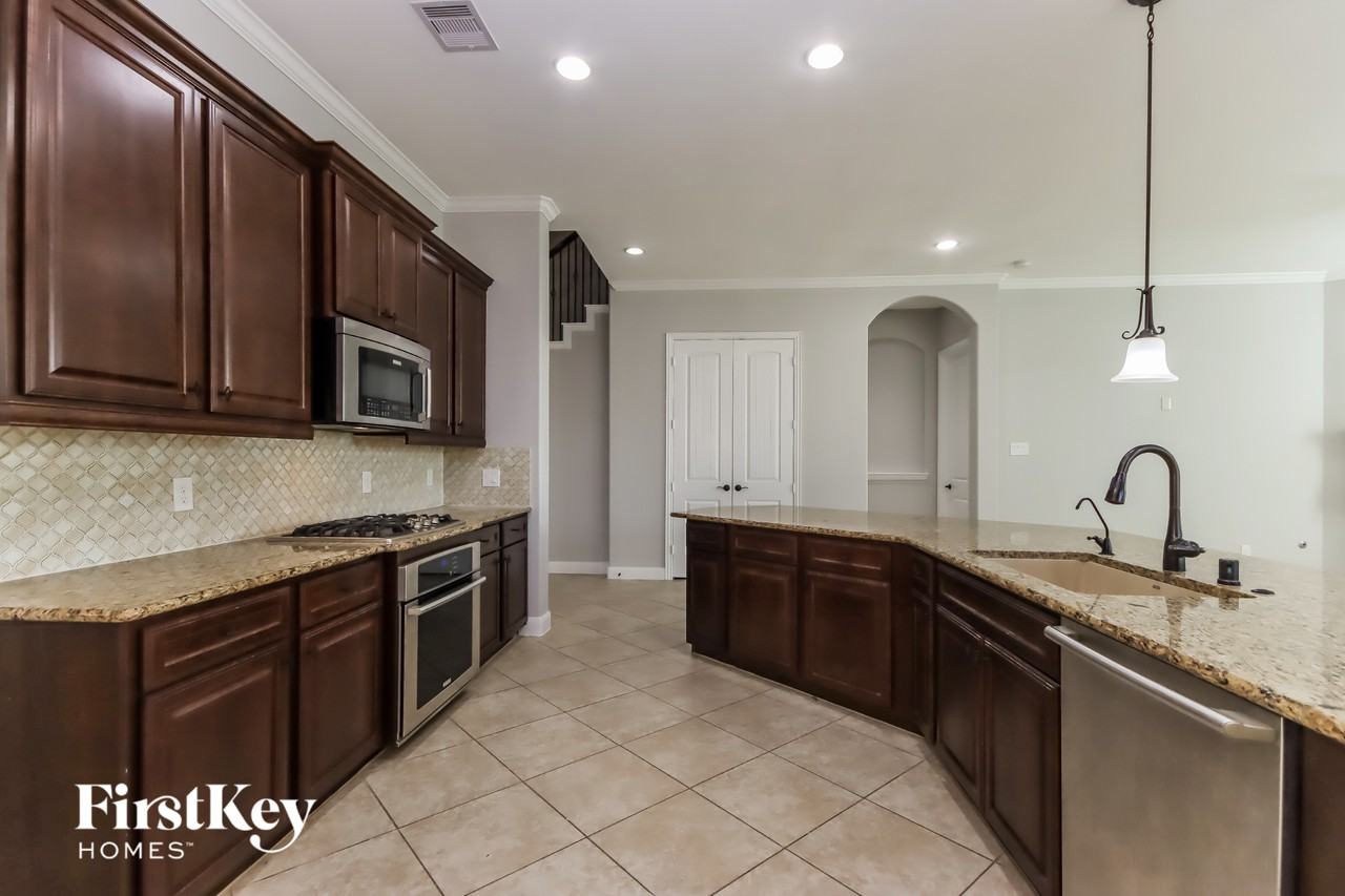 24107 Newberry Bend Drive - Photo 7 of 15