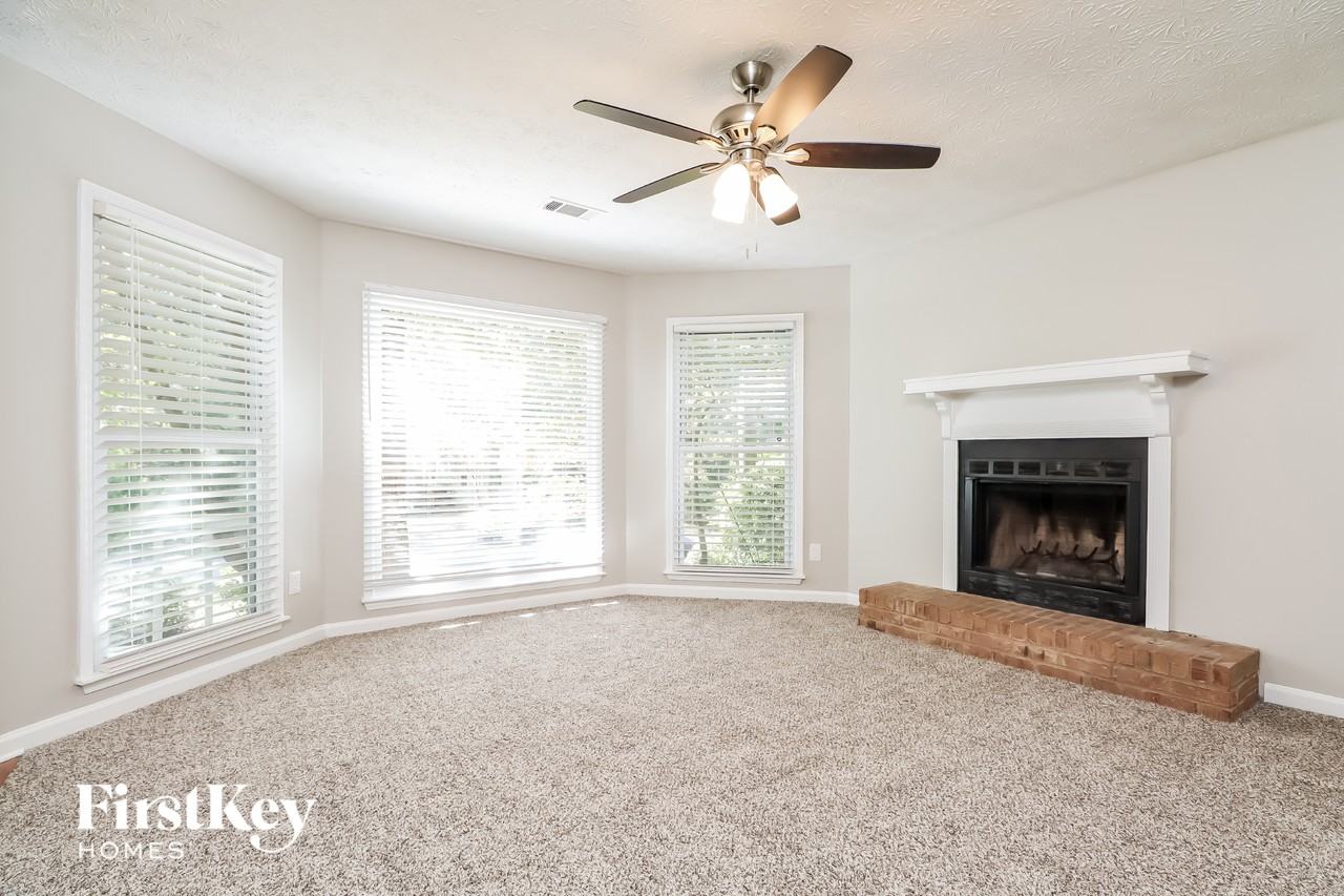 668 Slew Avenue - Photo 3 of 14