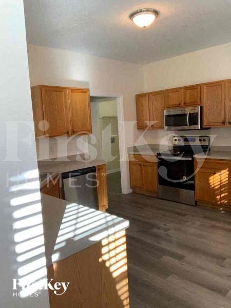 5368 Greggs Drive - Photo 4 of 12