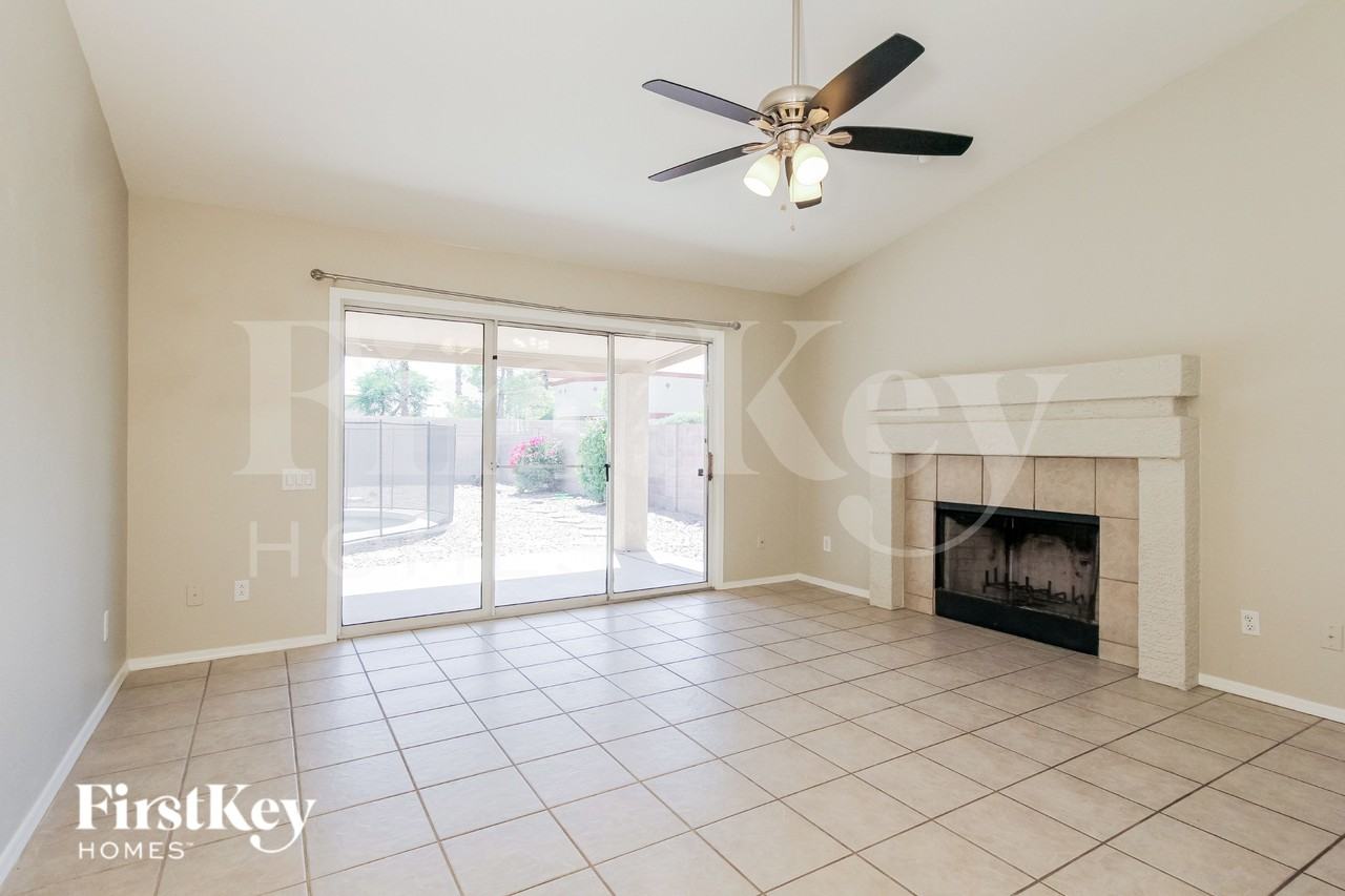 5905 W Blackhawk Dr - Photo 2 of 16