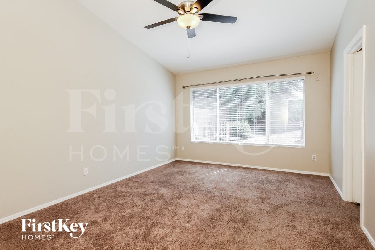 5905 W Blackhawk Dr - Photo 7 of 16