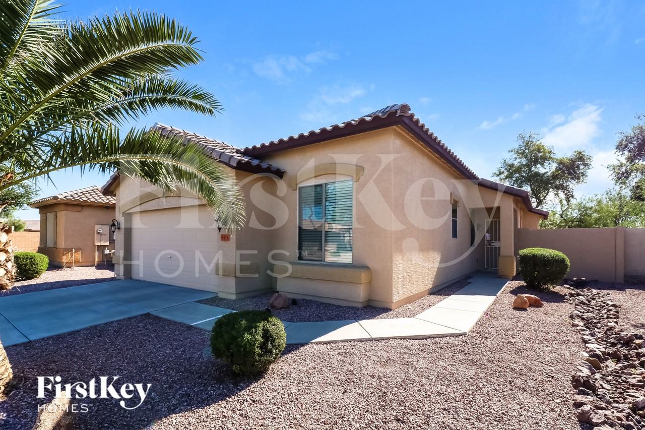 5411 S Dove Holw - Photo 2 of 15