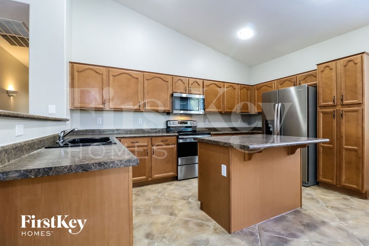 5411 S Dove Holw - Photo 6 of 15