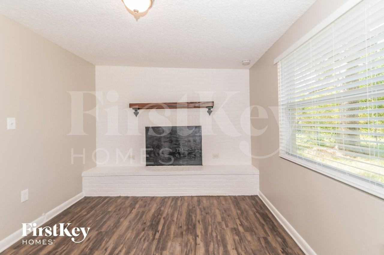 6328 Toyota Dr - Photo 7 of 15