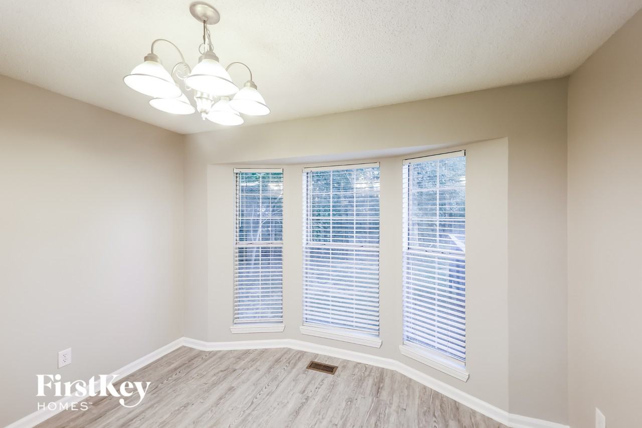 805 14th Ave - Photo 5 of 15