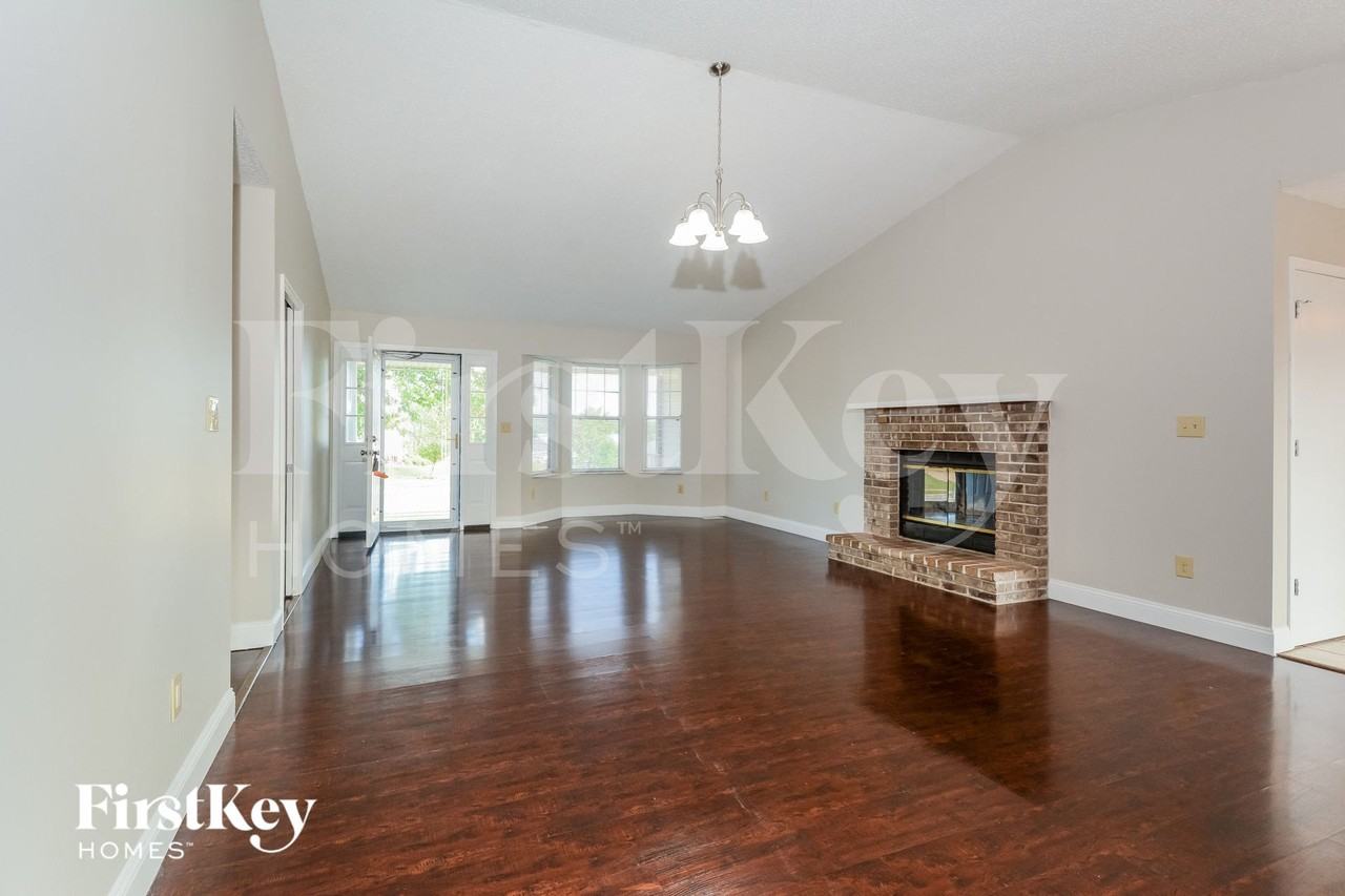 2134 Willow Trace Dr - Photo 3 of 15