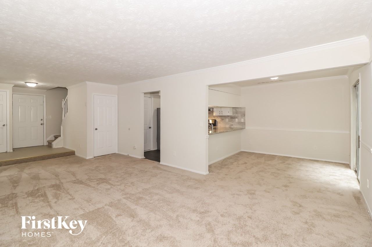 797 Brittany Court - Photo 4 of 15