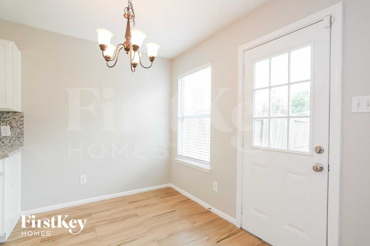 7135 Sedona Court - Photo 4 of 15