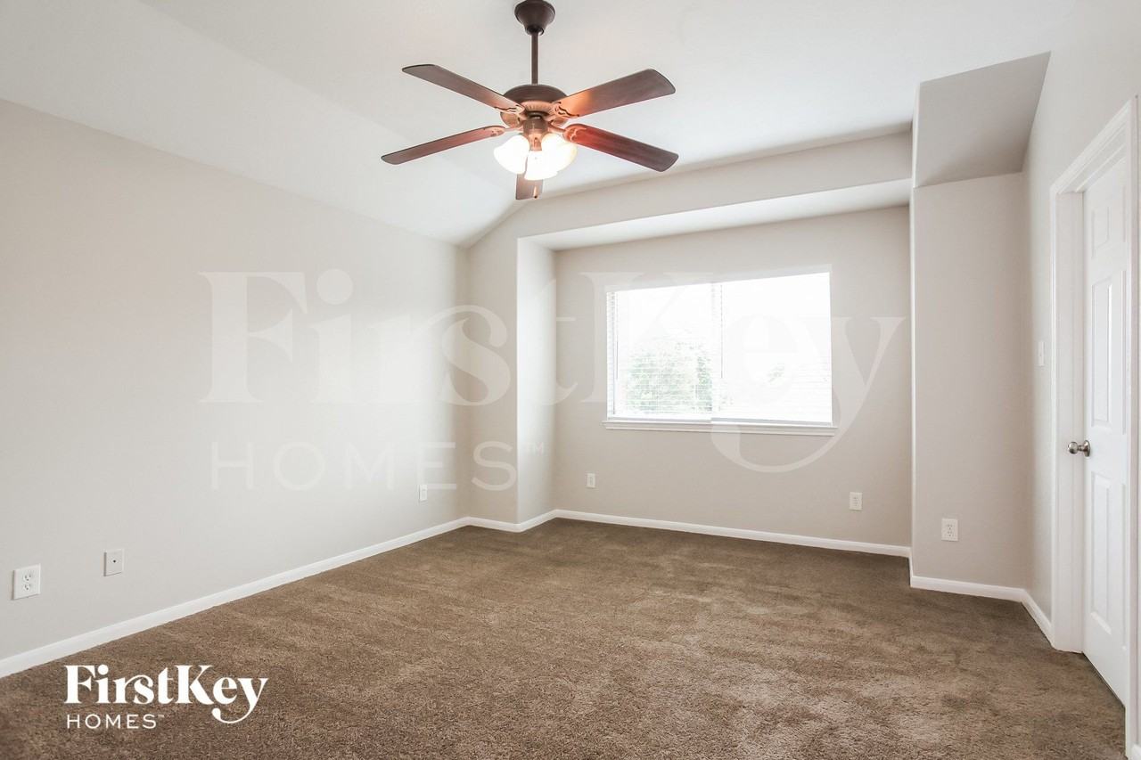 7135 Sedona Court - Photo 6 of 15