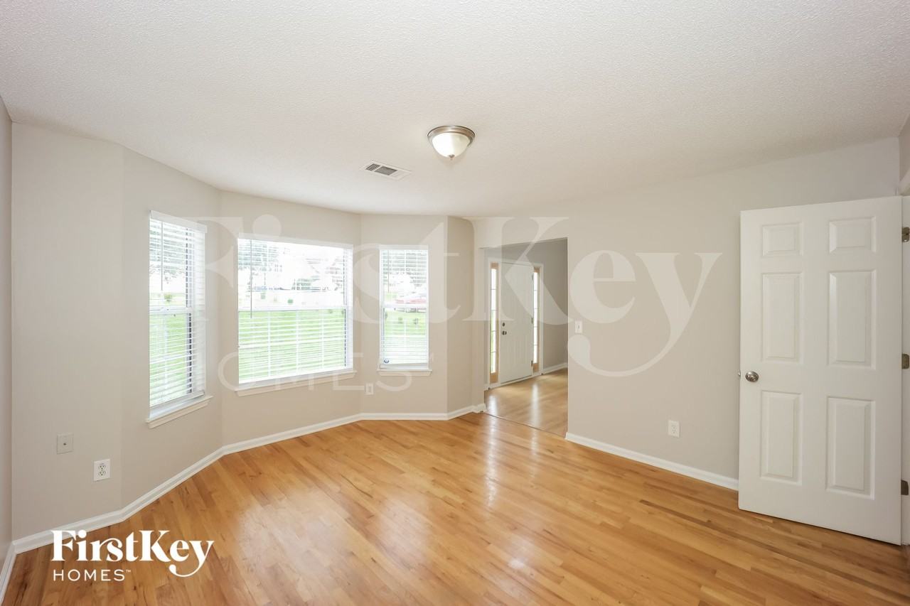 3823 Riverview Ferry Crossing - Photo 2 of 15