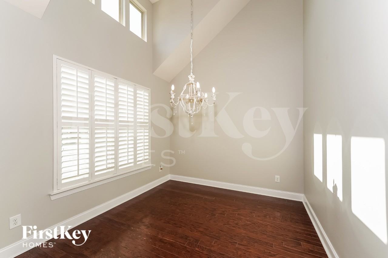 314 Glen Cross Way - Photo 3 of 15