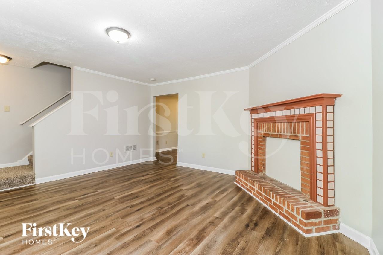 5655 Stonington Trace Pkwy - Photo 6 of 19