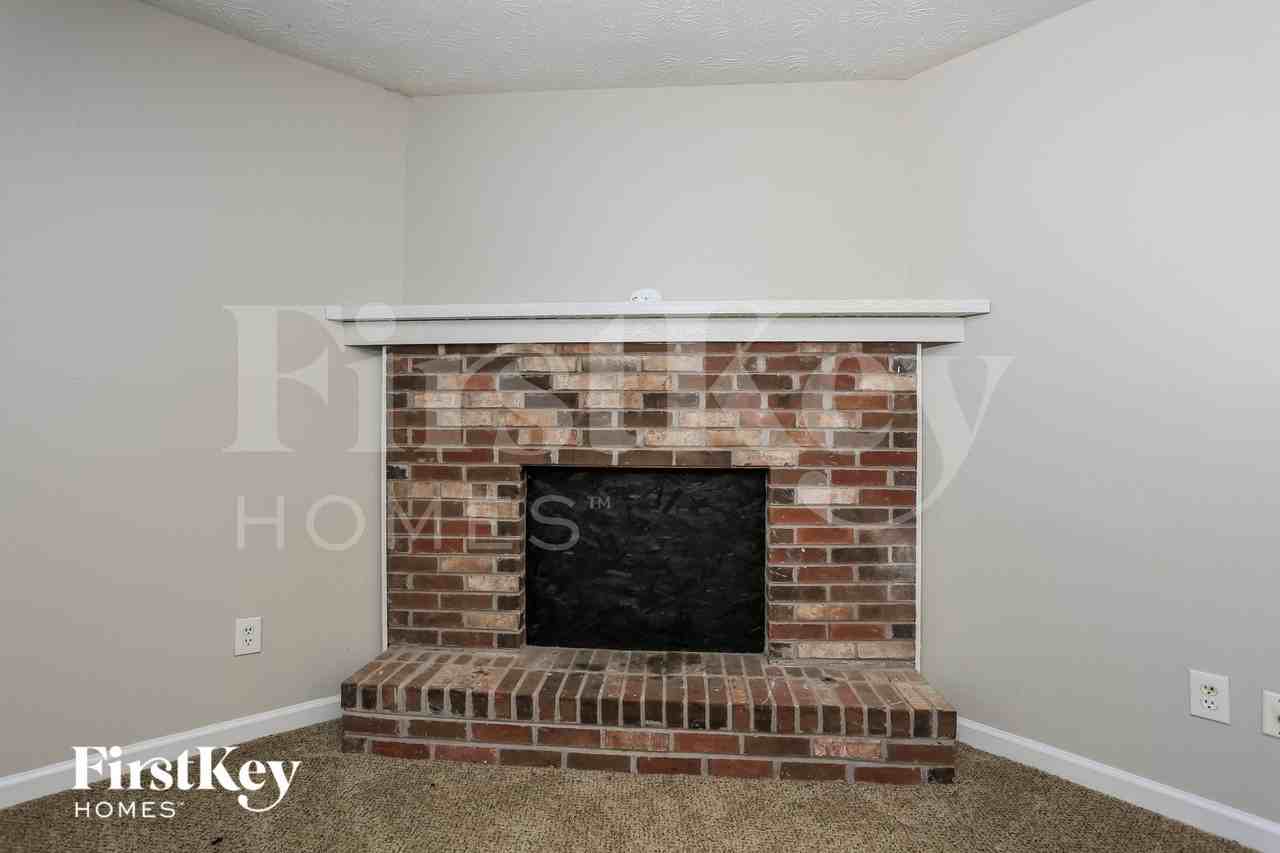 3871 Mcgill Ln - Photo 3 of 15