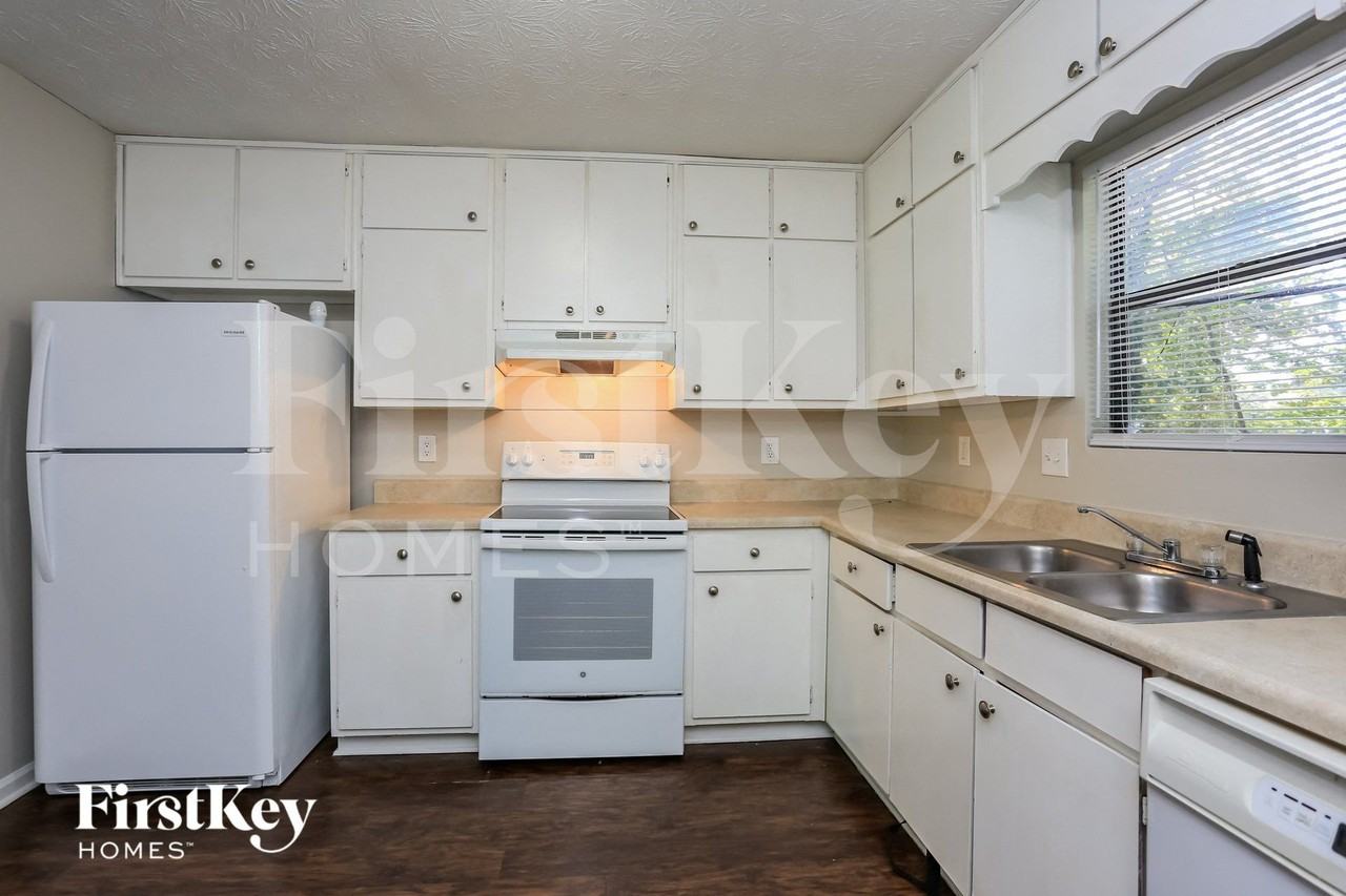 3871 Mcgill Ln - Photo 7 of 15