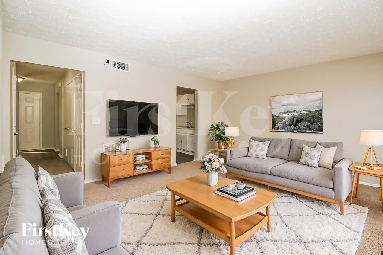 3769 Reston Ln - Photo 4 of 19