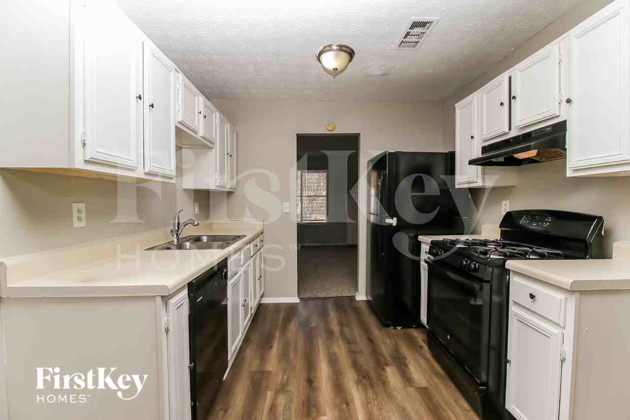 3769 Reston Ln - Photo 7 of 19