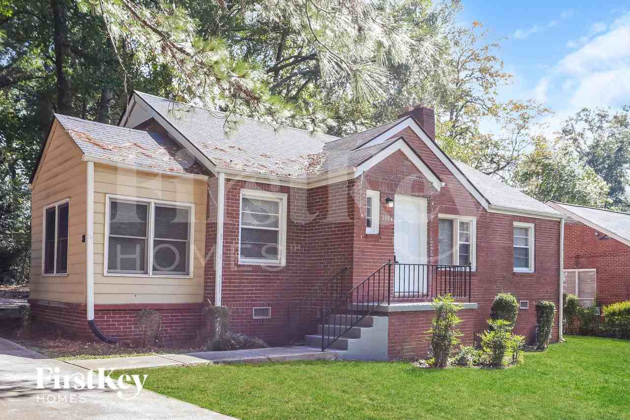 1924 Shirley St Sw - Photo 2 of 19