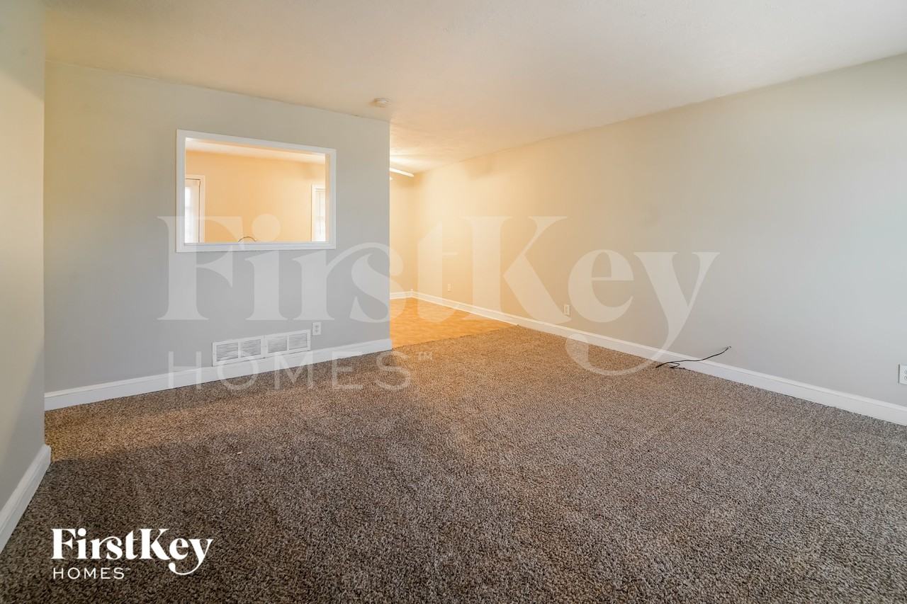 1905 Burfordi Dr Sw - Photo 4 of 15