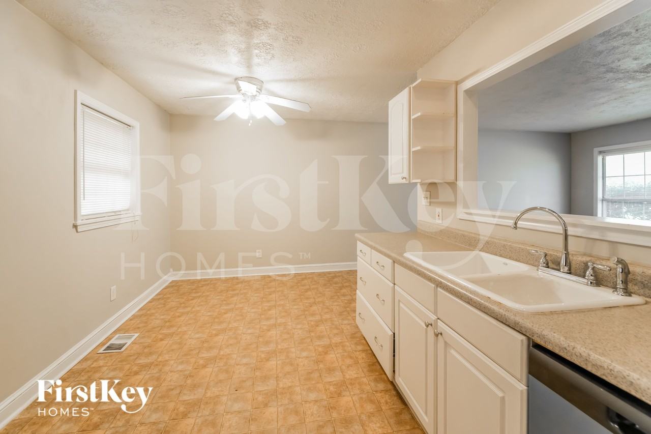 1905 Burfordi Dr Sw - Photo 5 of 15