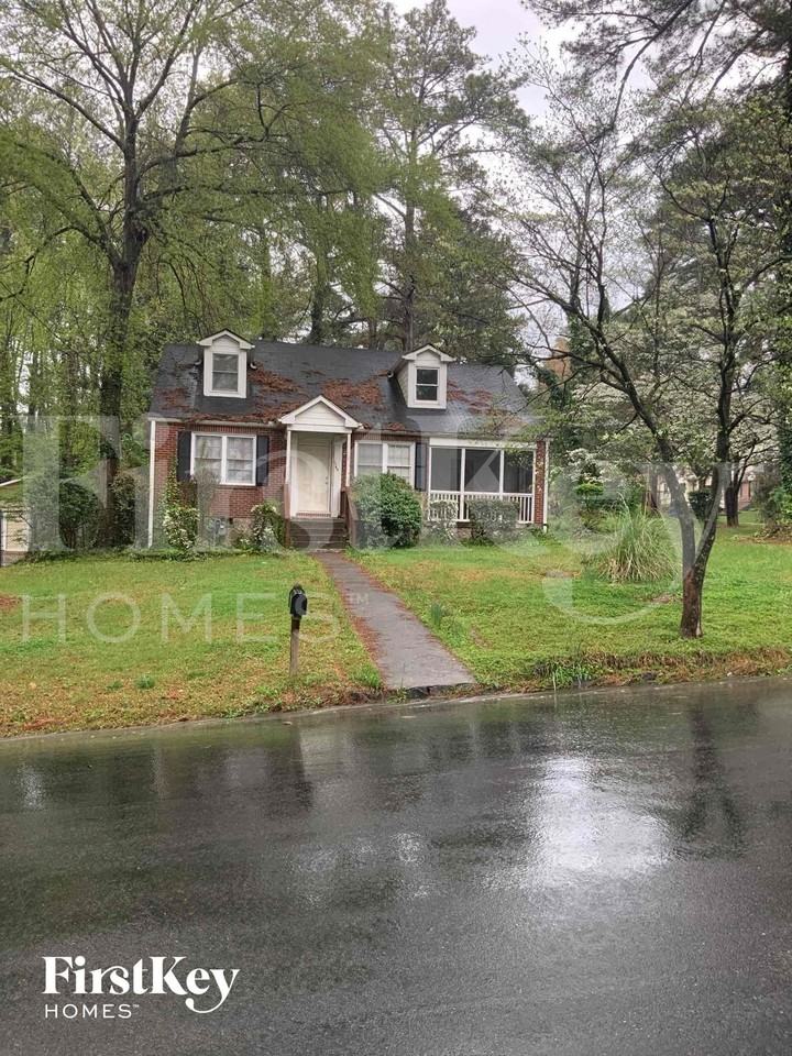 1749 South Alvarado Terrace Southwest