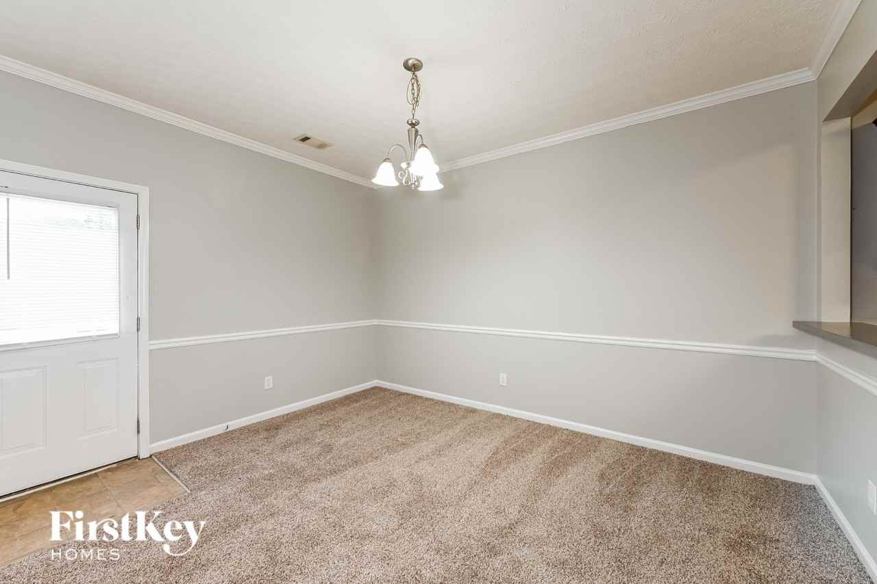 1715 Taylor Ave - Photo 5 of 16