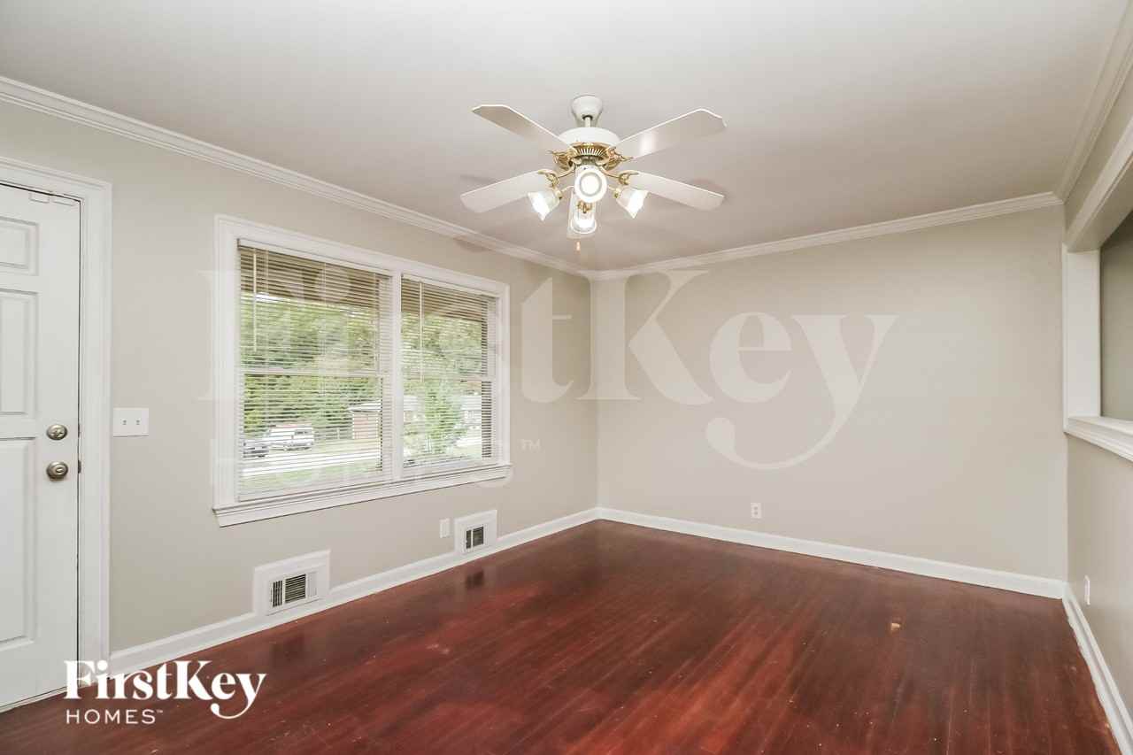 1470 Mountain View Cir Nw - Photo 3 of 16