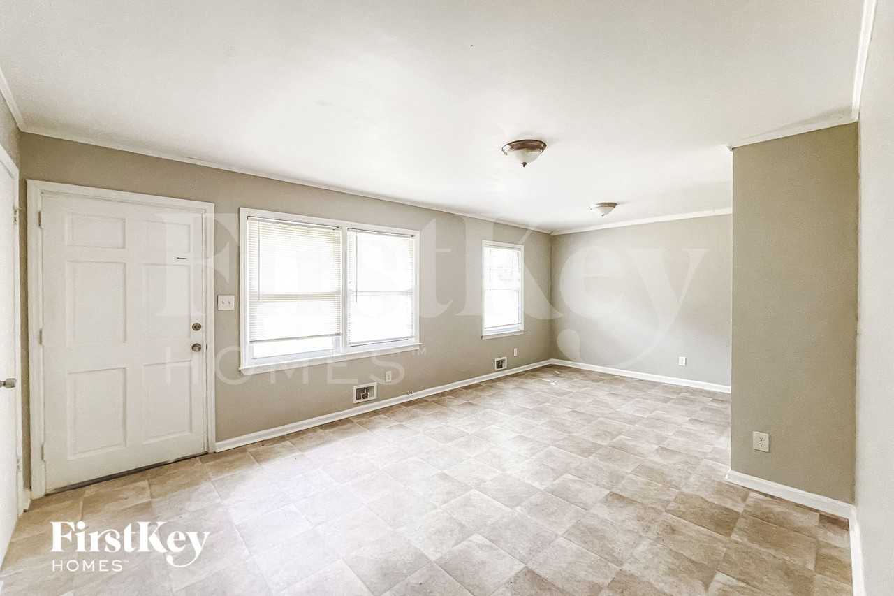 1107 Indale Pl Sw - Photo 2 of 15