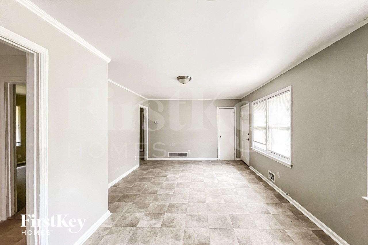 1107 Indale Pl Sw - Photo 4 of 15