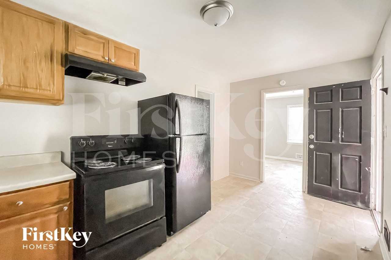 1107 Indale Pl Sw - Photo 5 of 15