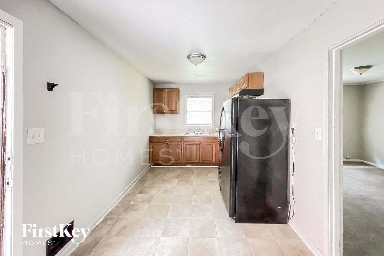 1107 Indale Pl Sw - Photo 7 of 15