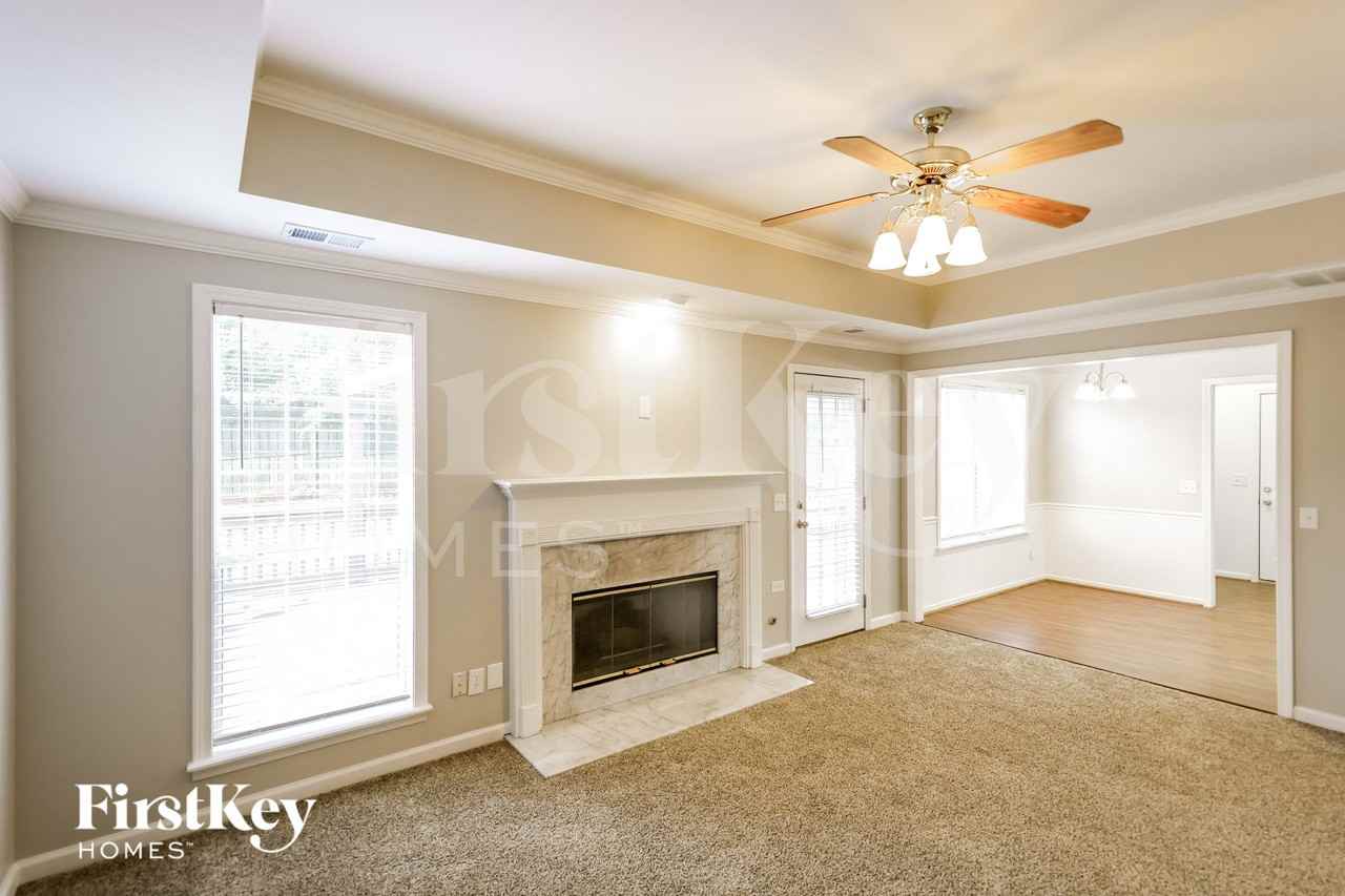 2174 Russet Meadows Ln - Photo 4 of 15