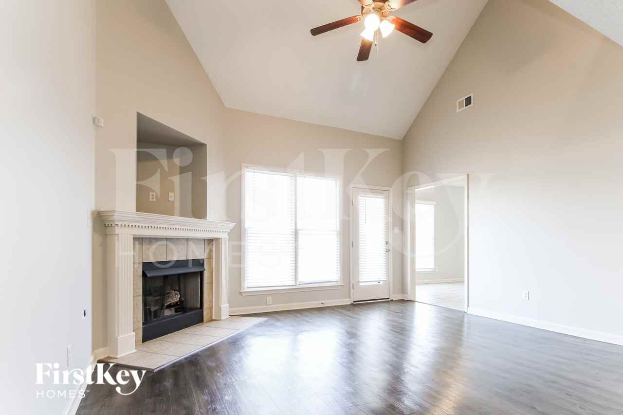 9410 Afton Grove Rd - Photo 4 of 16