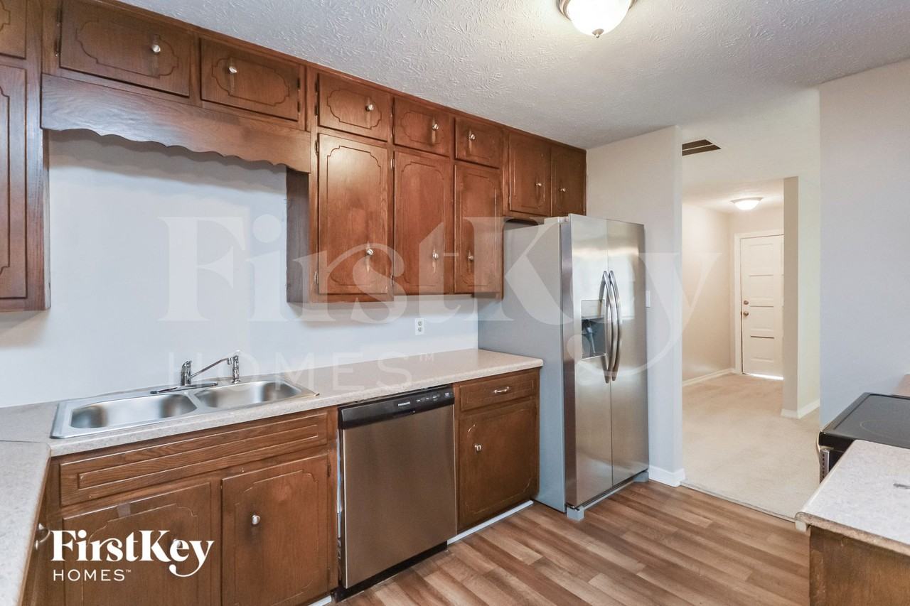 2281 Briarwood Cir Sw - Photo 6 of 15