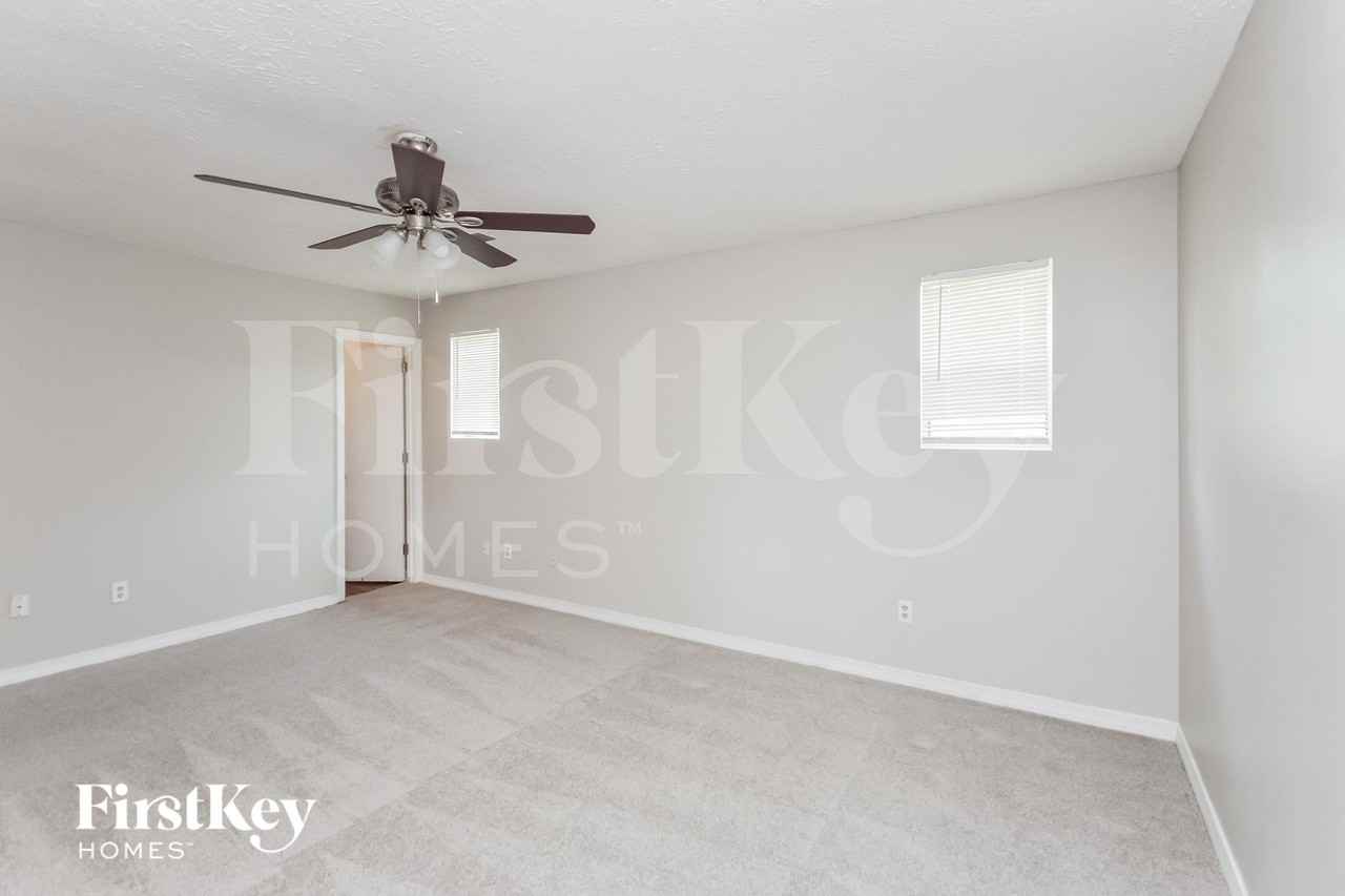 2281 Briarwood Cir Sw - Photo 7 of 15