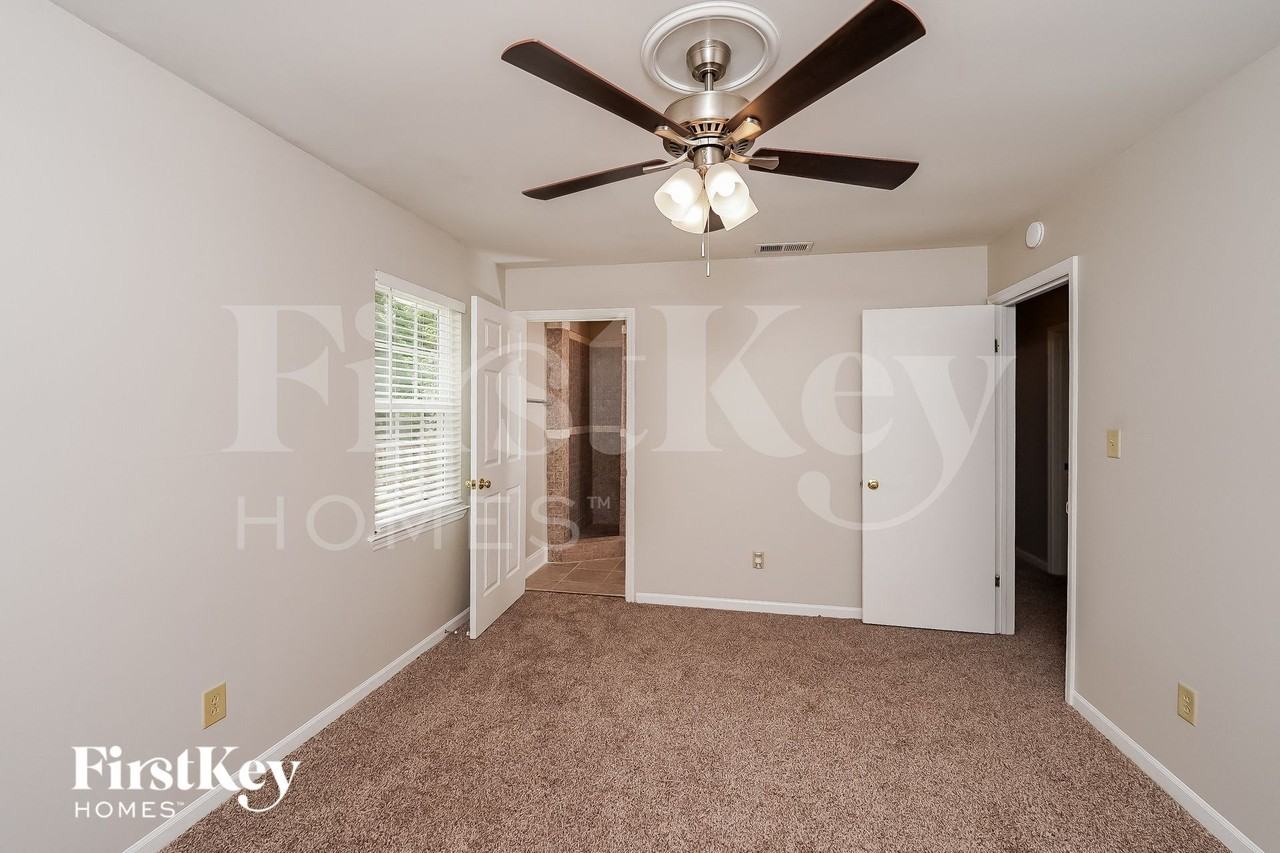 101 Sunny Brook Ln - Photo 6 of 15