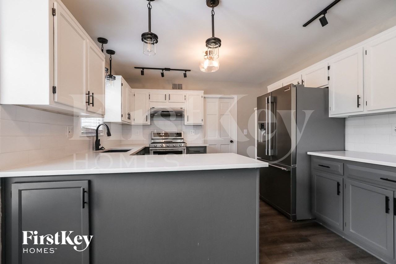 11637 Cody St - Photo 6 of 15