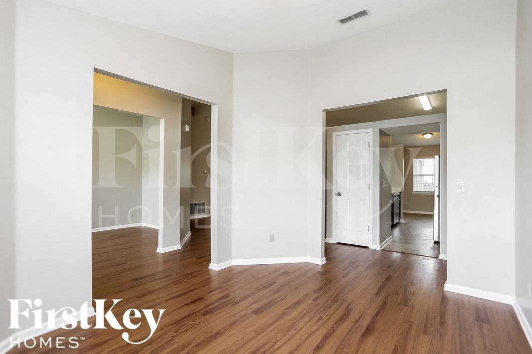 4636 Forest Glen Ct - Photo 6 of 15