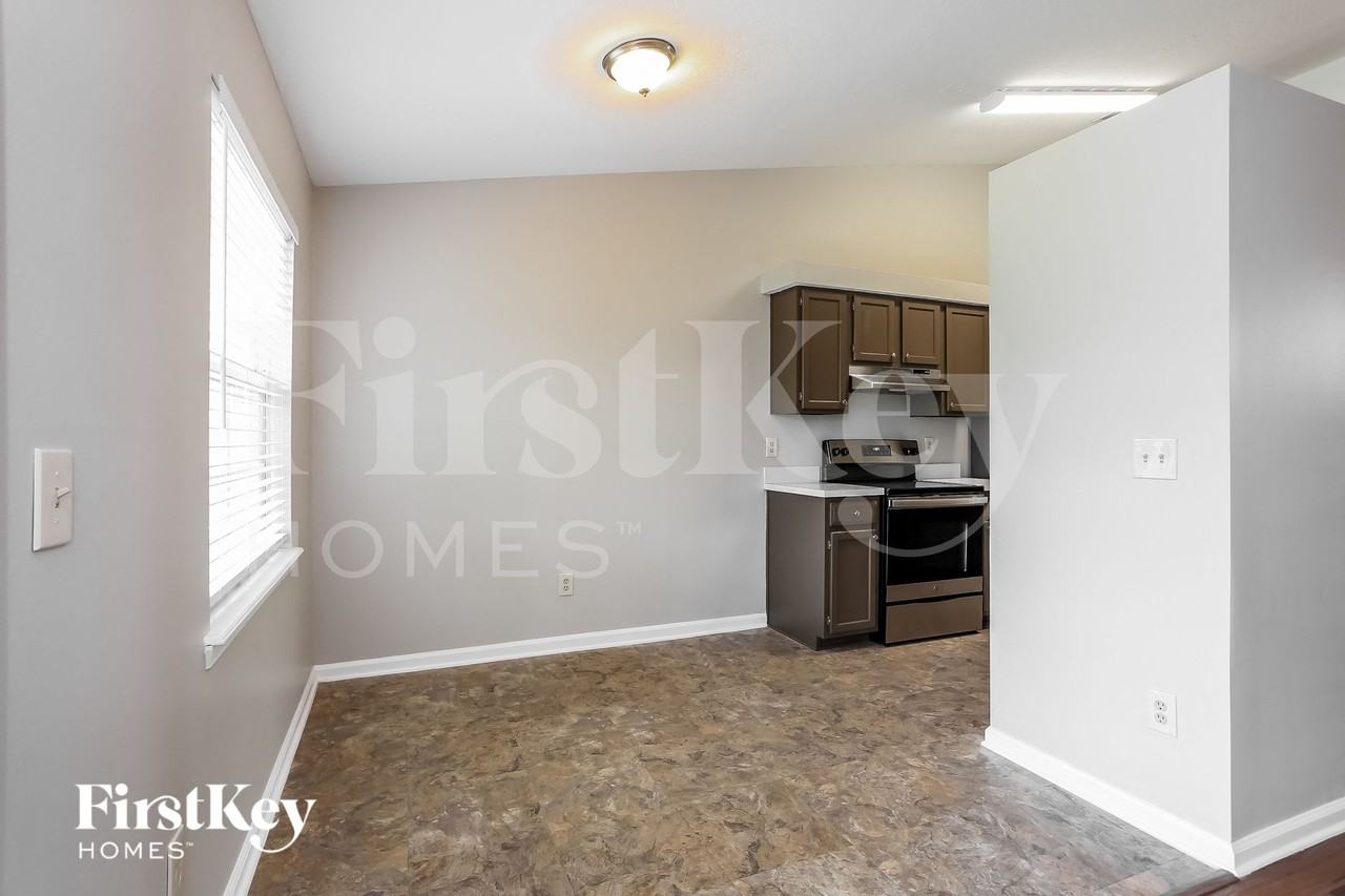 4636 Forest Glen Ct - Photo 7 of 15