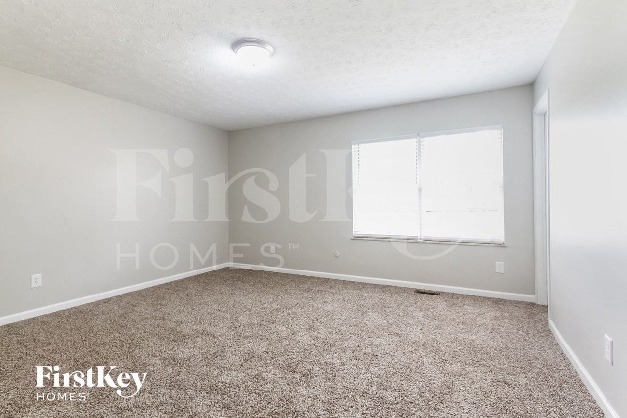 8930 Ridgepointe Ct - Photo 6 of 15