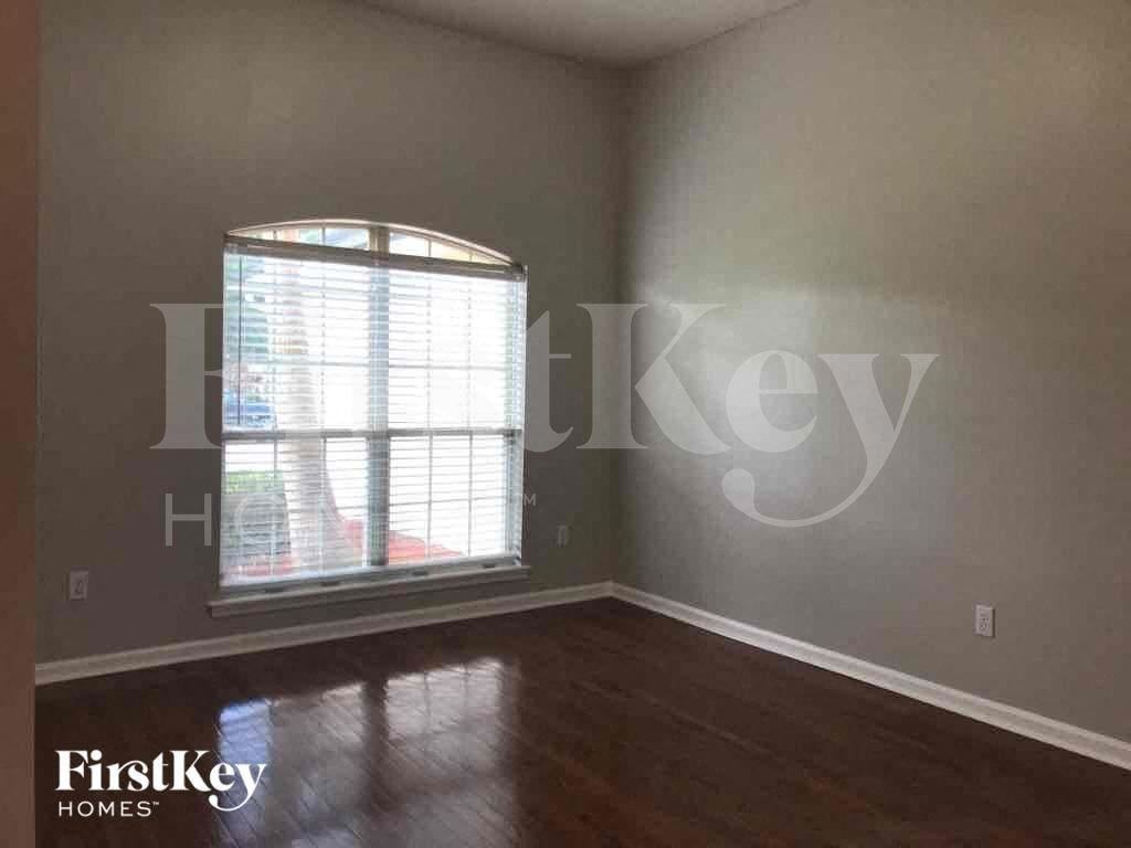 1508 Quail Wood Ct - Photo 4 of 14