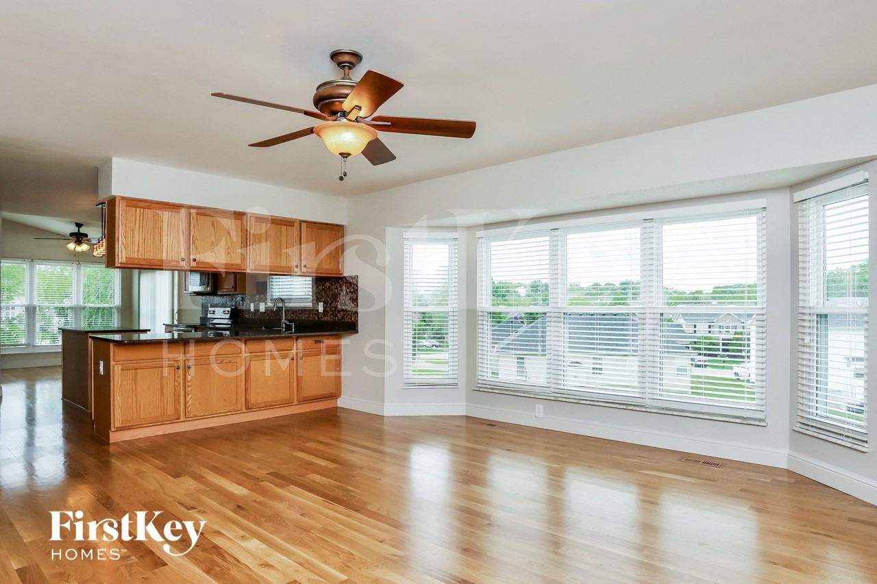 5 Shady Moss Ct - Photo 3 of 14