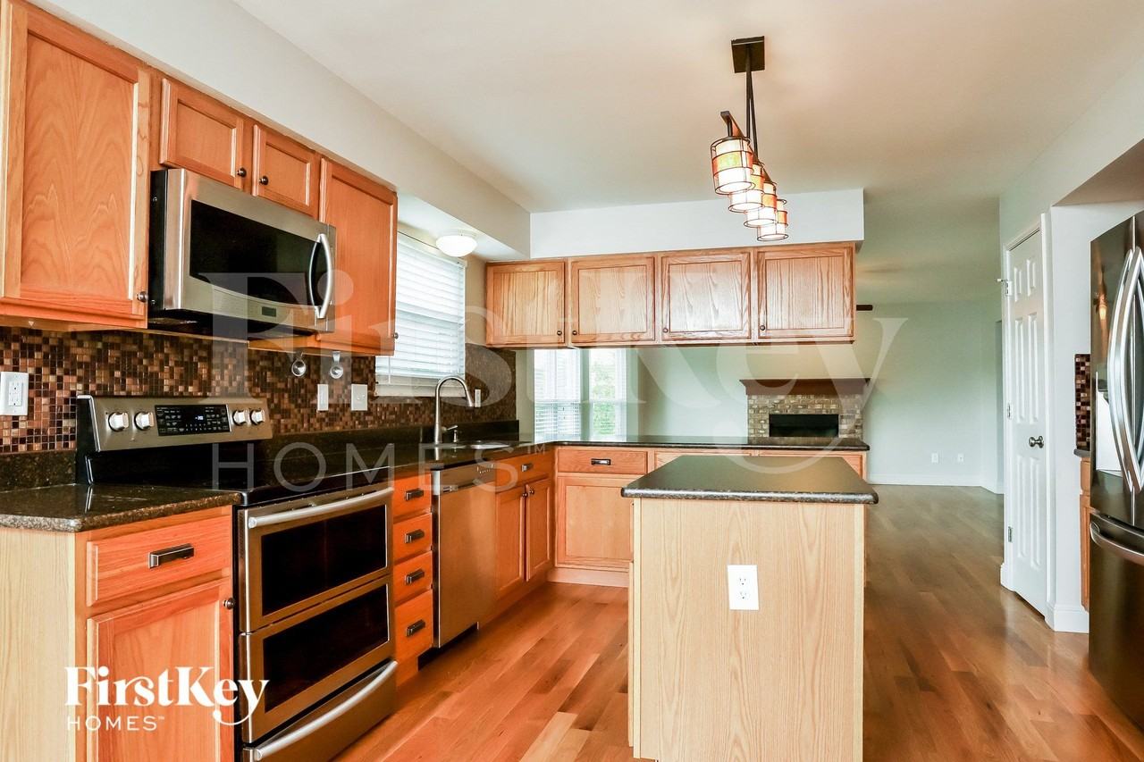 5 Shady Moss Ct - Photo 6 of 14