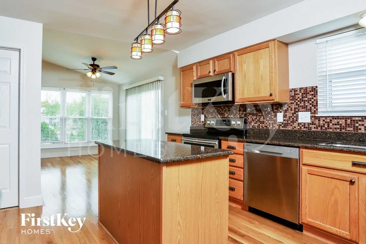 5 Shady Moss Ct - Photo 7 of 14