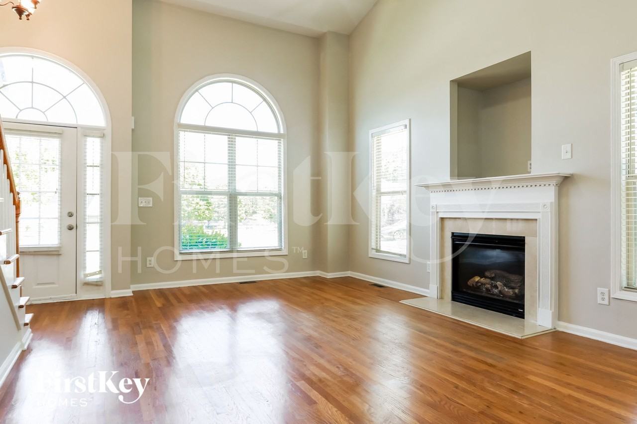 259 Spinner Dr - Photo 3 of 15