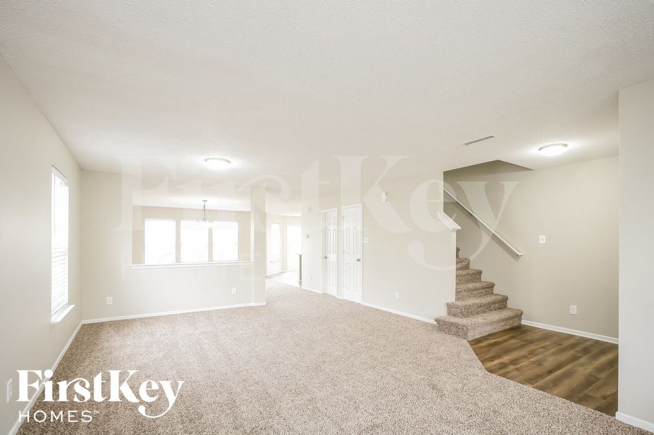 6350 Eastern Range Rd - Photo 3 of 15