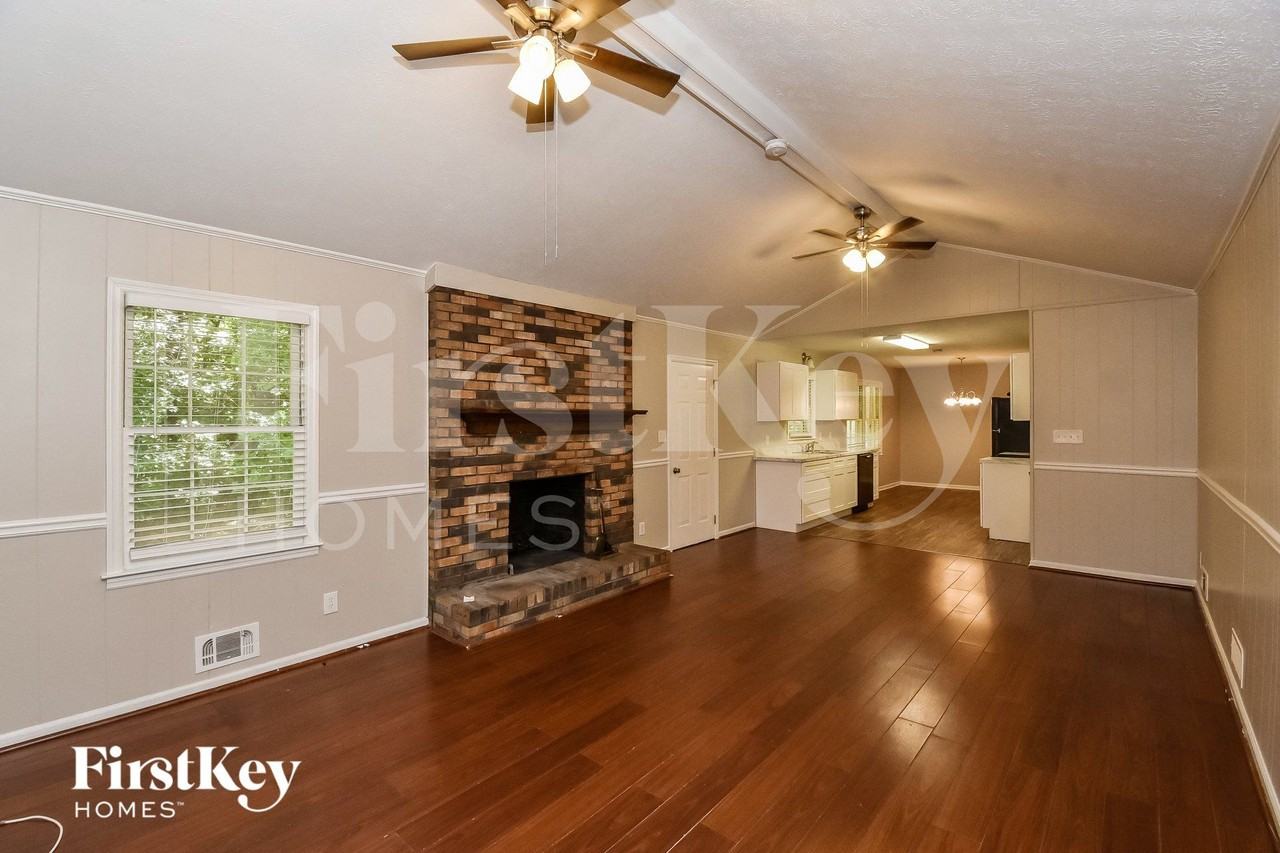 3190 Connie Way - Photo 2 of 15