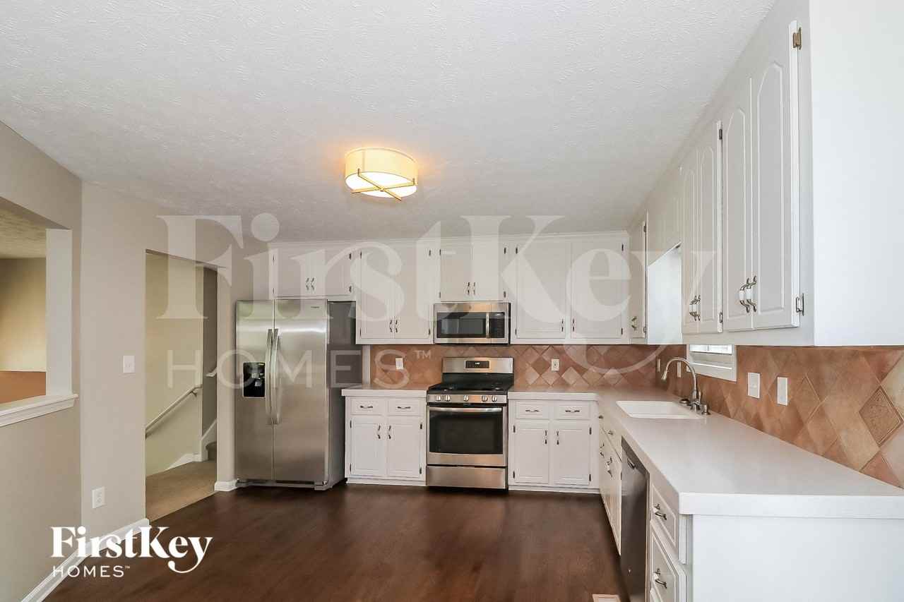 208 Moore Valley Way - Photo 5 of 15