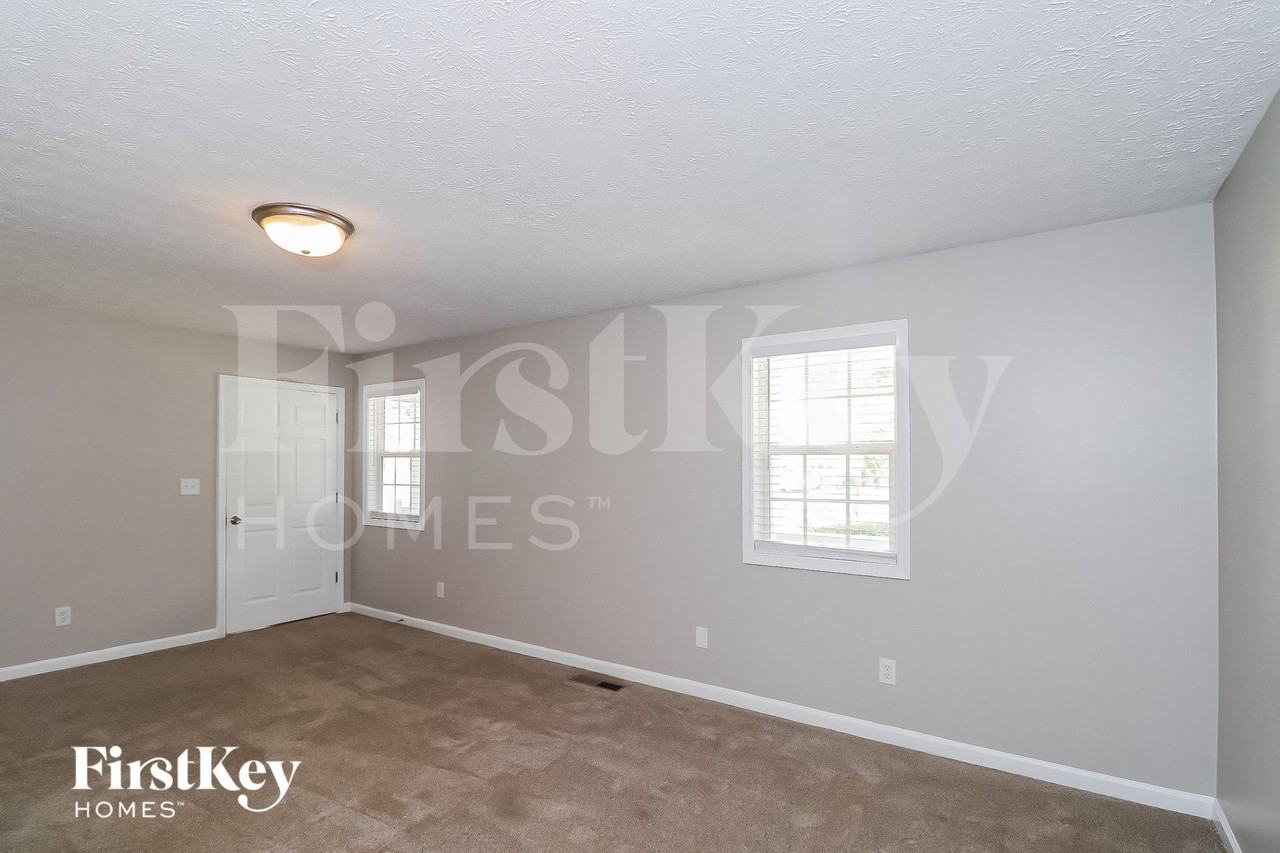 208 Moore Valley Way - Photo 7 of 15